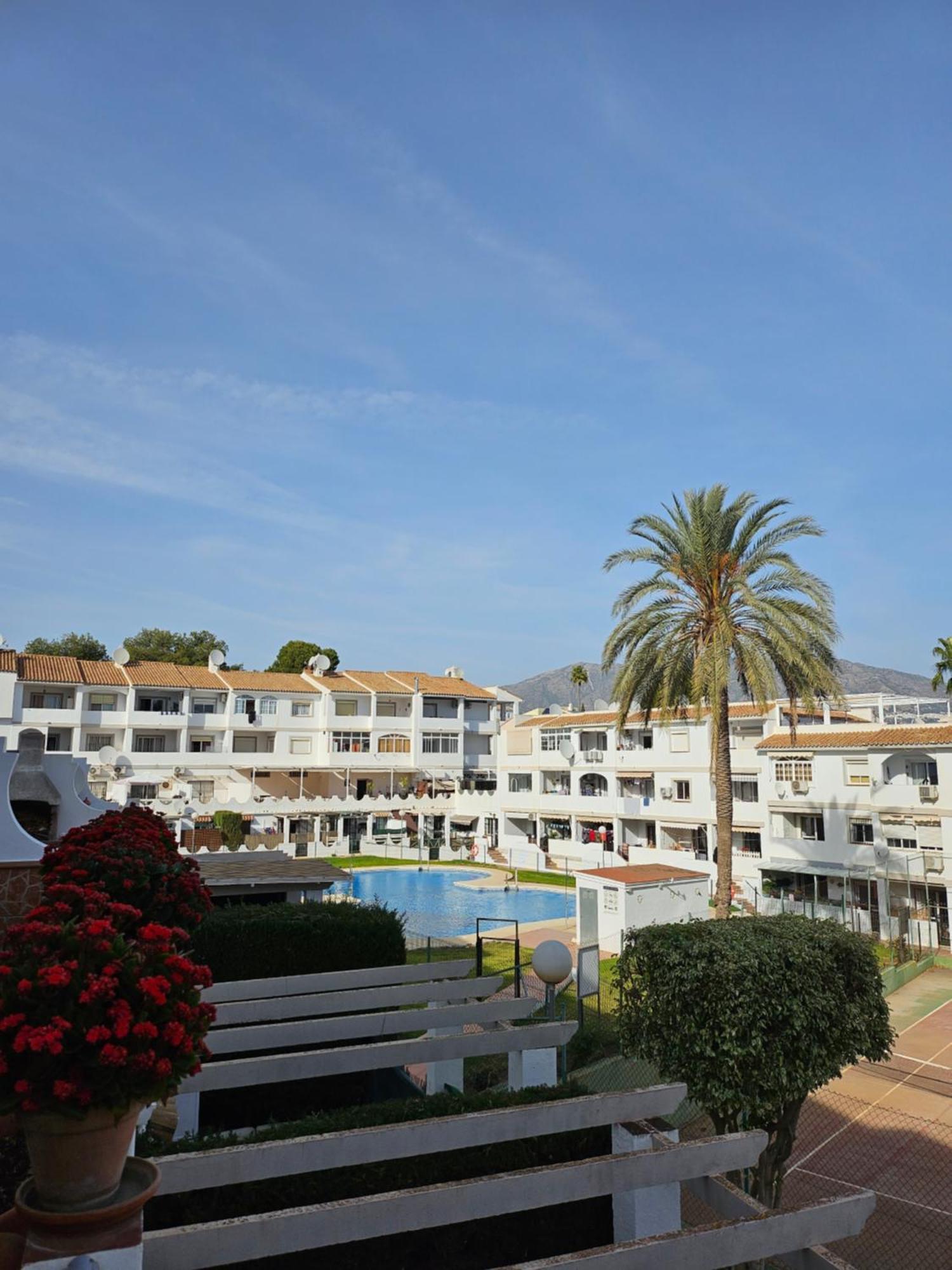 Apartamento En Mijas Con Terraza, Capacidad Para 5 Personas Con Piscina De Temporada Málaga Exterior foto
